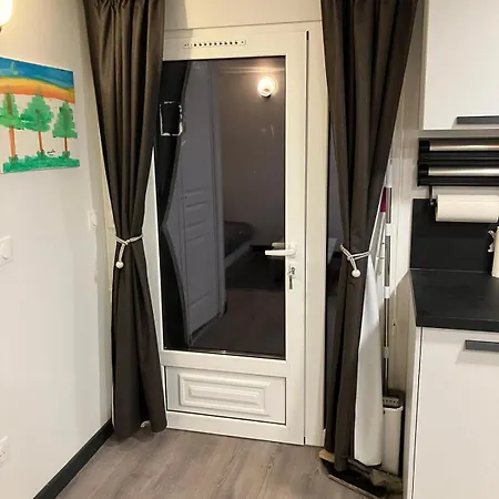 Colonel Moll Appartement *